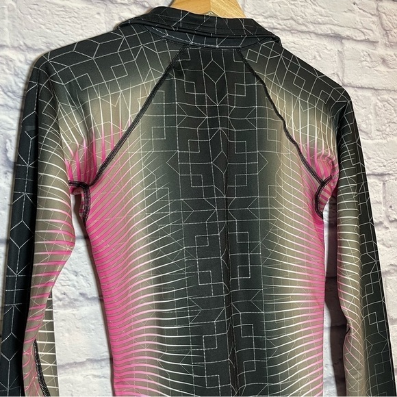 NIKE Pro Dri-Fit 1/4 Zipper Geometric Print Mock Neck Long Sleeve Size Small - Picture 6 of 9